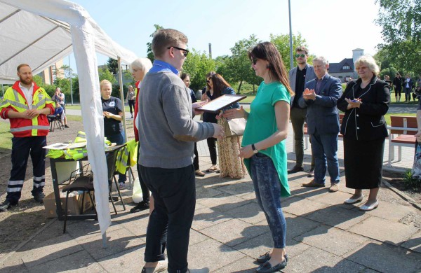 Jonavos mokyklų vaikai varžėsi jaunųjų paramedikų varžybose