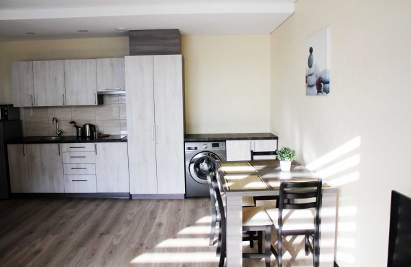 Jonavoje atsidarė „Svečių namai“, tačiau įkaušę naktiniai lankytojai – nelaukiami