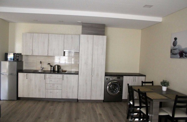 Jonavoje atsidarė „Svečių namai“, tačiau įkaušę naktiniai lankytojai – nelaukiami