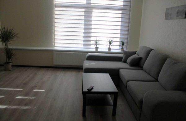 Jonavoje atsidarė „Svečių namai“, tačiau įkaušę naktiniai lankytojai – nelaukiami