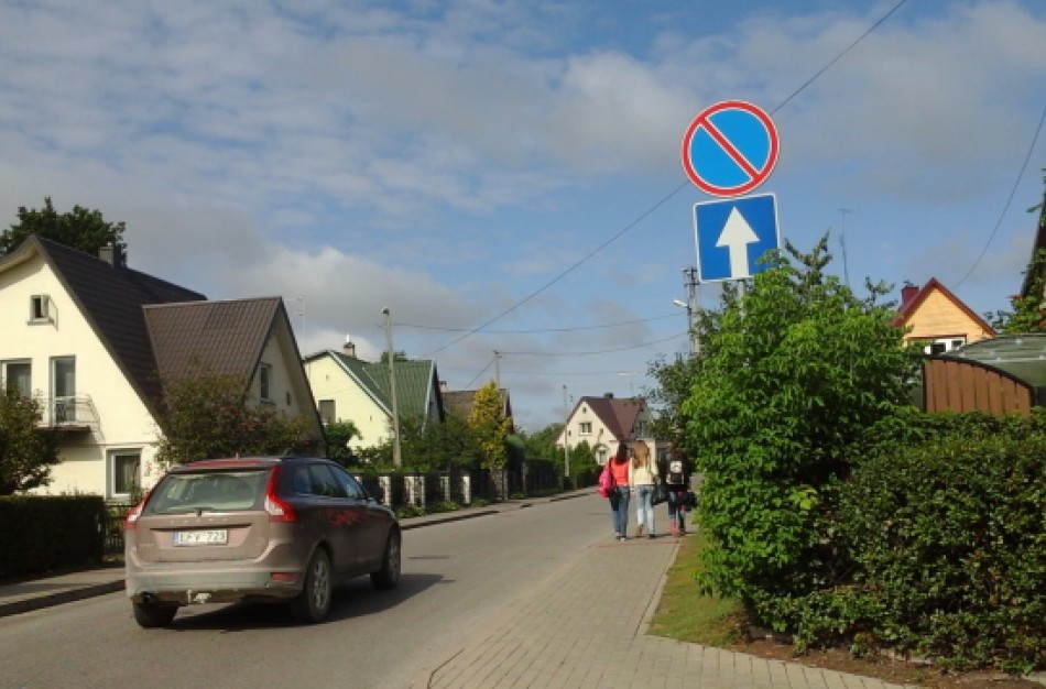 Kelio ženklas J.Janonio gatvėje – nereikalingas?