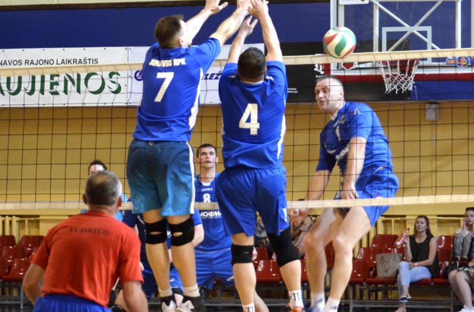 Tinklinio pirmenybės: „Dobilas“ apgynė čempionų titulą, „Baldai Jums“ iškovojo „Paguodos“ taurę