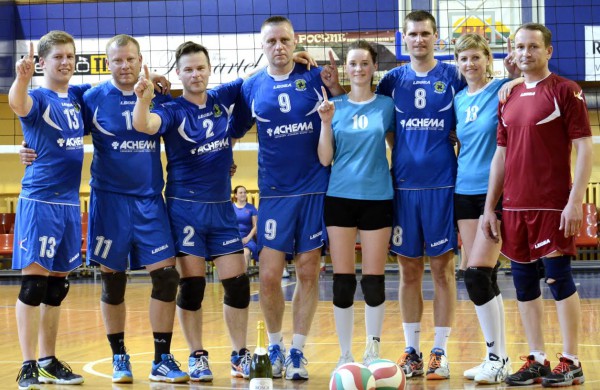 Tinklinio pirmenybės: „Dobilas“ apgynė čempionų titulą, „Baldai Jums“ iškovojo „Paguodos“ taurę