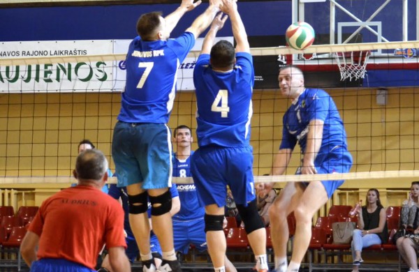 Tinklinio pirmenybės: „Dobilas“ apgynė čempionų titulą, „Baldai Jums“ iškovojo „Paguodos“ taurę