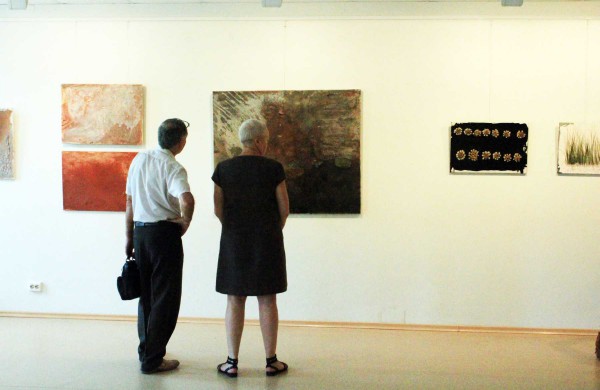 Iš akimirkų ir jausmų gimę kūriniai pristatomi Jonavos meno galerijoje