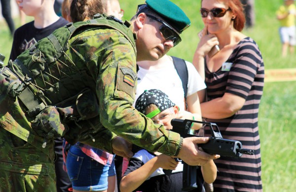 Joninių slėnyje jonaviečiai pasitiko vasarą