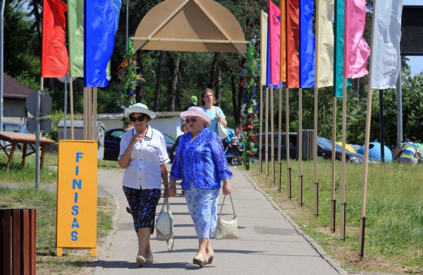 Joninių slėnyje jonaviečiai pasitiko vasarą