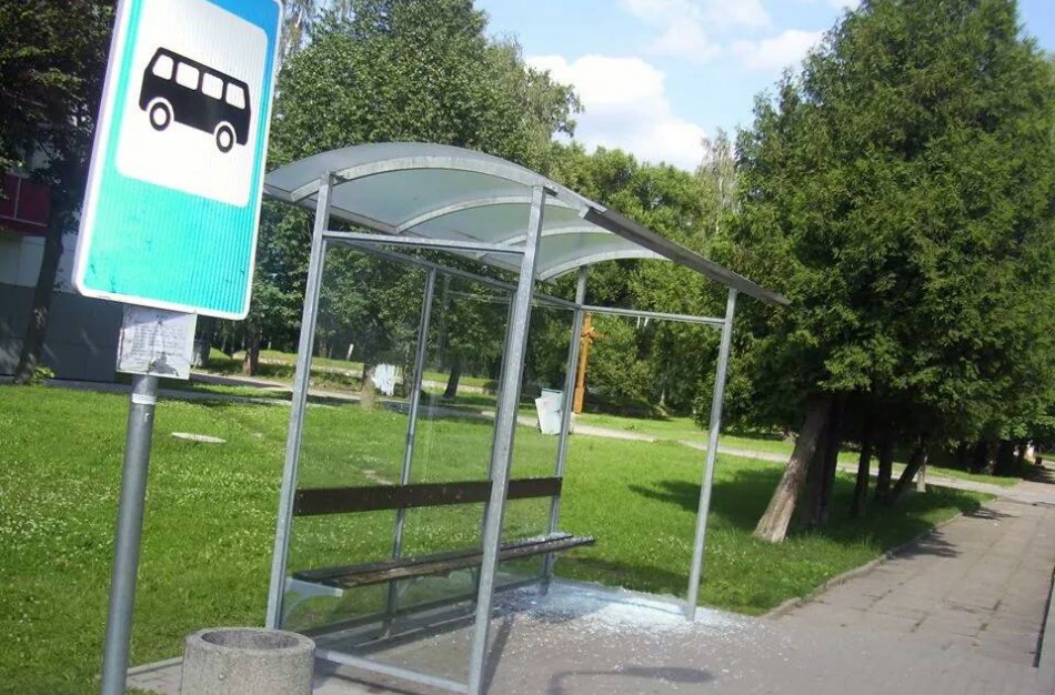 Rukloje dužo stiklai