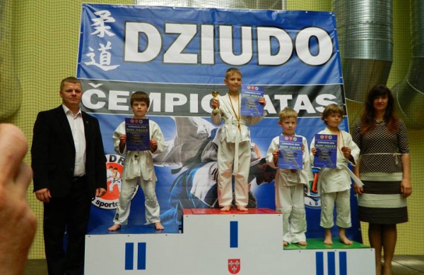 Jaunųjų dziudistų medalių gausa Jurbarke