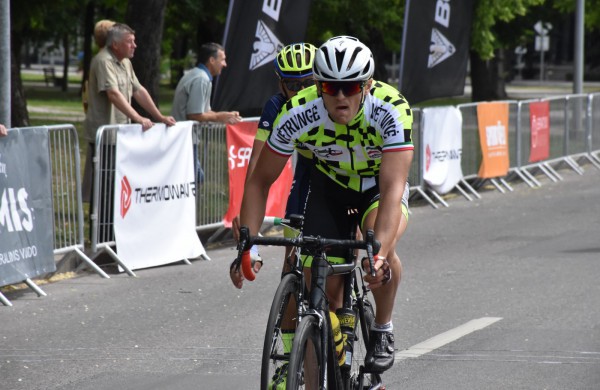 Solo pergalę Jonavoje pasiekęs D.Džervus tapo „Jonava Cycling Tour” lenktynių nugalėtoju