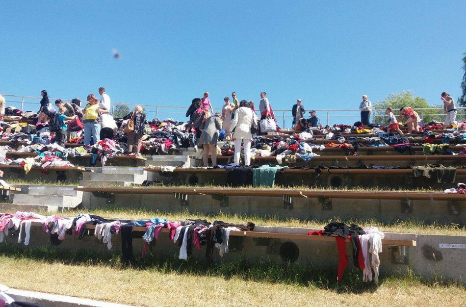 Joninių slėnyje vyksta akcija „Pertvarkyk savo spintą“