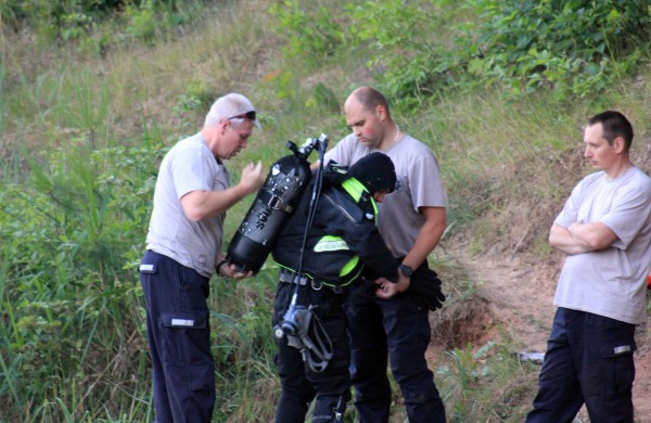 Šveicarijoje narai ieško galimai nuskendusio žmogaus