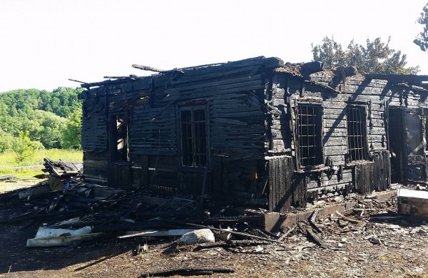 Dumsių seniūnijoje sudegė sodyba, įtariamas padegimas