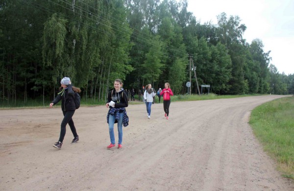 Apleistoje raketų bazėje žygeiviai ieškojo istorijos pėdsakų 