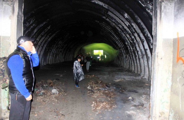 Apleistoje raketų bazėje žygeiviai ieškojo istorijos pėdsakų 
