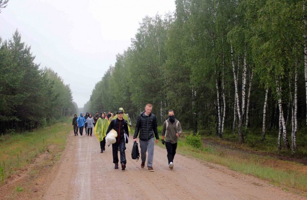 Apleistoje raketų bazėje žygeiviai ieškojo istorijos pėdsakų 