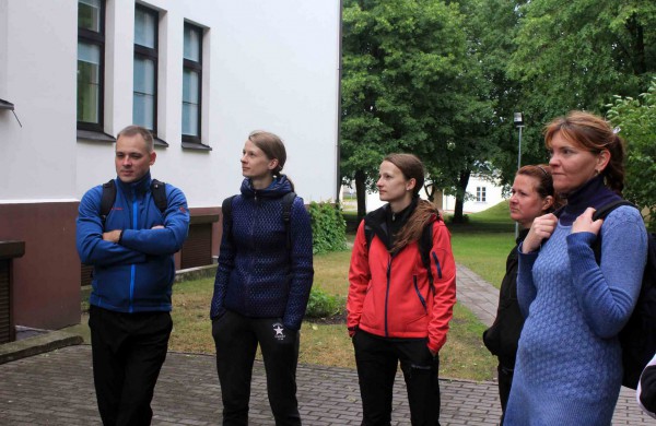 Apleistoje raketų bazėje žygeiviai ieškojo istorijos pėdsakų 