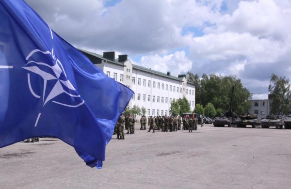 Rukloje pakilo „Iron Wolf 2016“ pratybų vėliava – paskelbta pratybų pradžia