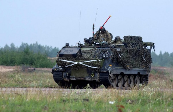 Gaižiūnų poligone - oro uosto perėmimo operacija