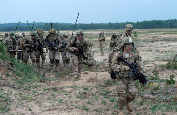 Gaižiūnų poligone - oro uosto perėmimo operacija