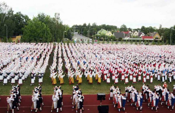 Tarp tūkstančių šokėjų – ir jonaviečiai
