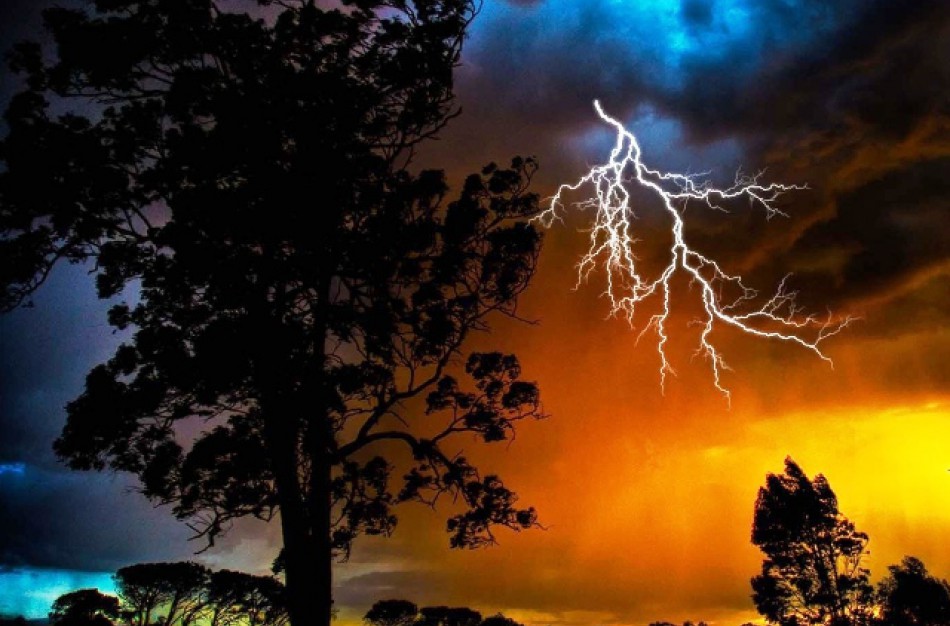 Ugniagesiai perspėja, kaip elgtis škvalo metu