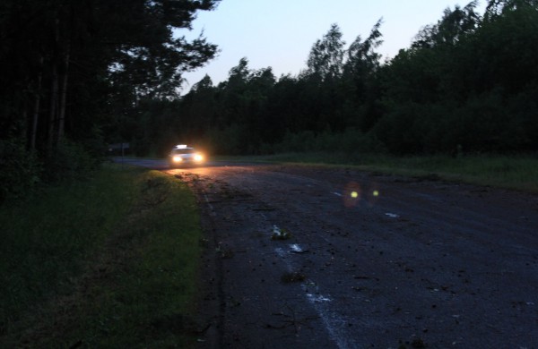 Galingo visureigio vairuotojas – pareigūnams: „Galima, aš baudą sumokėsiu?“