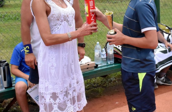 Finale Jonavos lauko tenisininkas pranoko sostinės atstovą