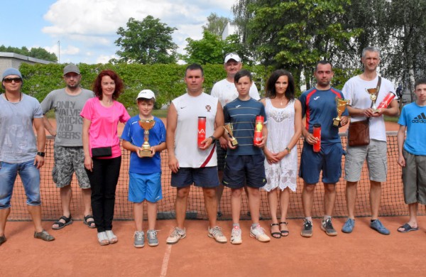 Finale Jonavos lauko tenisininkas pranoko sostinės atstovą