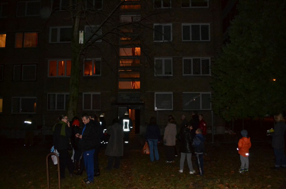 Dujų kvapas žmones išvijo iš butų