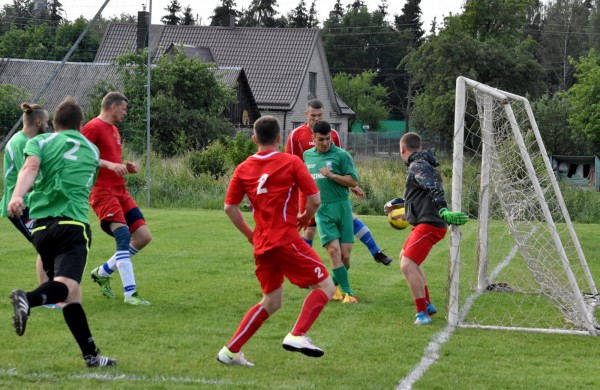 Devintasis turas: pirmosios lygiosios ir pirmasis policininkų taškas