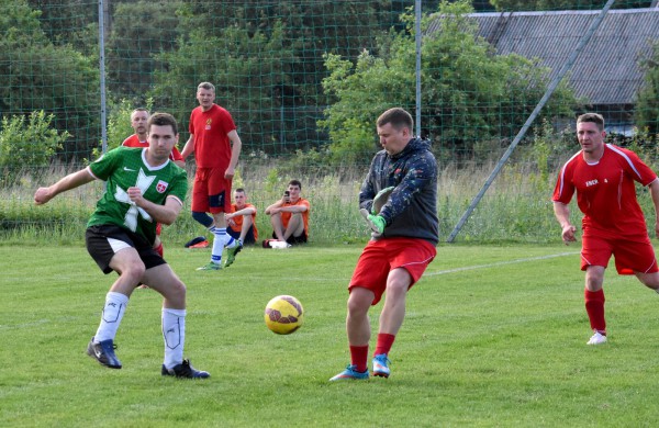 Devintasis turas: pirmosios lygiosios ir pirmasis policininkų taškas