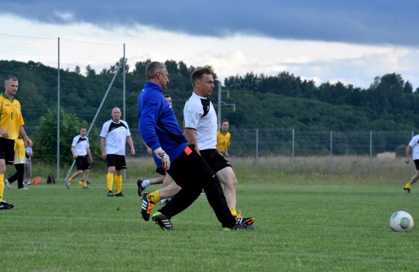 Devintasis turas: pirmosios lygiosios ir pirmasis policininkų taškas