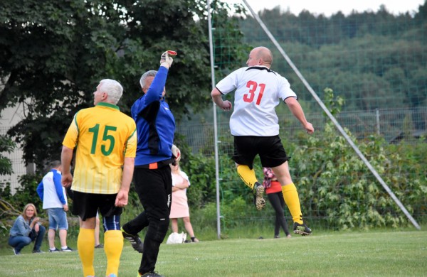 Devintasis turas: pirmosios lygiosios ir pirmasis policininkų taškas