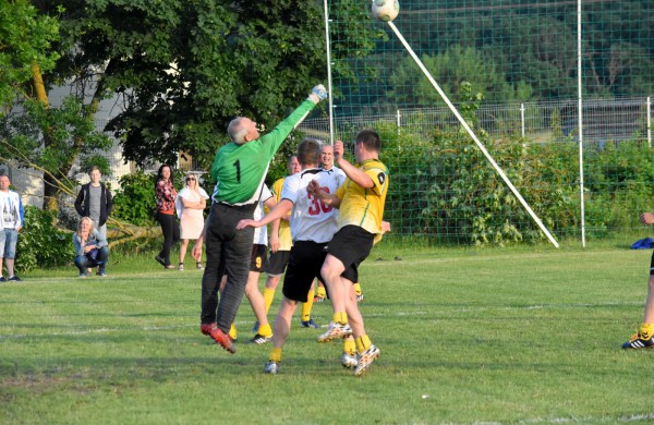 Devintasis turas: pirmosios lygiosios ir pirmasis policininkų taškas