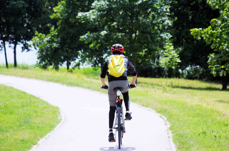 Kodėl takai aplink tvenkinius skirti tik dviratininkams?