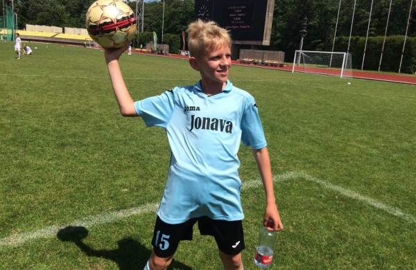 Jonavos futbolo ateitis – savo amžiaus grupės turnyro nugalėtojai
