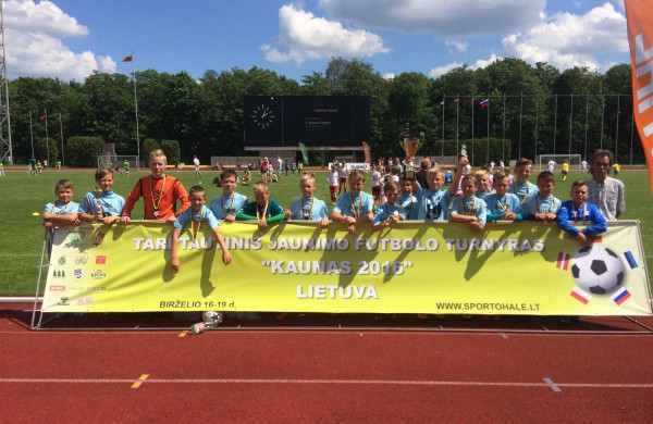 Jonavos futbolo ateitis – savo amžiaus grupės turnyro nugalėtojai