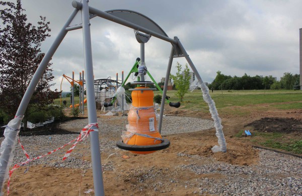 Naujoji vaikų žaidimų aikštelė bus baigta netrukus po Joninių