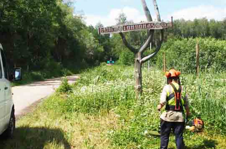 Prieš „Brexit“ referendumą  tvarkomas įvažiavimas į Jonavos Londono kaimą