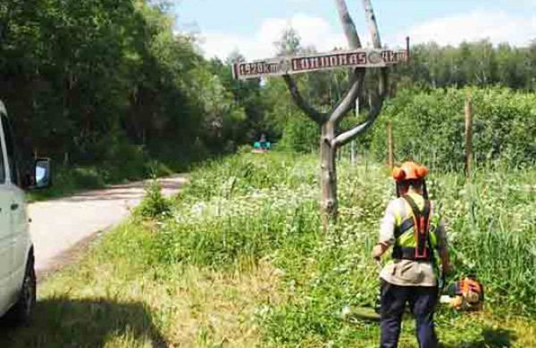 Prieš „Brexit“ referendumą  tvarkomas įvažiavimas į Jonavos Londono kaimą