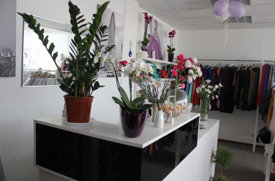 Kviečia apsilankyti naujai atidarytoje drabužių parduotuvėje