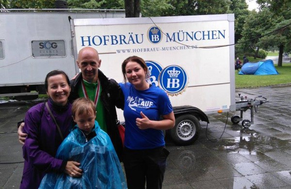 Įspūdinga jonaviečio ištvermė: per parą ir naktį lyjant lietui nubėgo 204 kilometrus