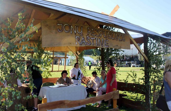Joninės Jonavoje: Jonų respublika turi naują prezidentą