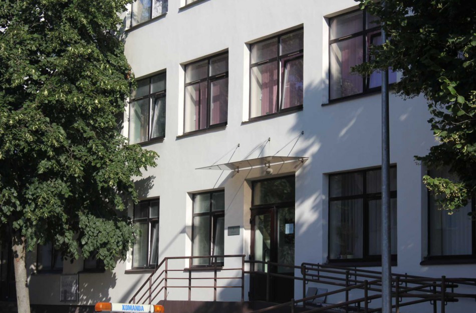 Jonavoje nusižudė  devyniolikos metų mergina