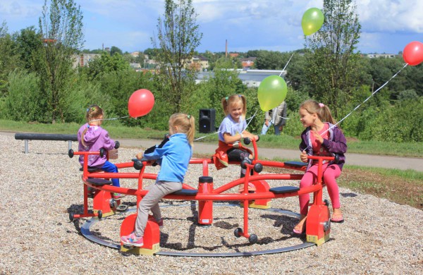 A.Kulviečio gatvėje atidaryta nauja vaikų žaidimų aikštelė