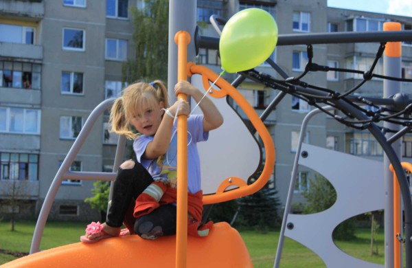 A.Kulviečio gatvėje atidaryta nauja vaikų žaidimų aikštelė