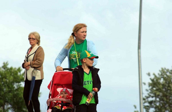 Jonavoje minint Valstybės dieną į 25 metrų aukštį iškelta trispalvė