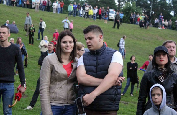 Jonavoje minint Valstybės dieną į 25 metrų aukštį iškelta trispalvė