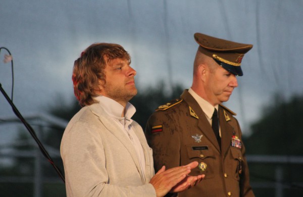 Jonavoje minint Valstybės dieną į 25 metrų aukštį iškelta trispalvė